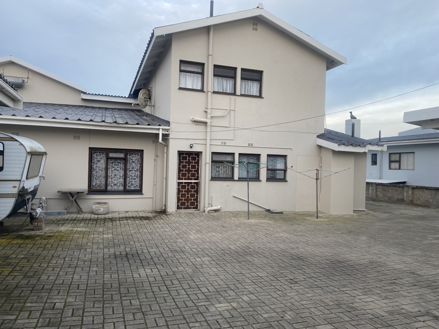 9 Bedroom Property for Sale in Hartenbos Central Western Cape